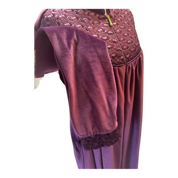 Crowntuft XL Velvet Robe Vintage Saybury Maroon ValourSmocked Long Sleeved Dress - Picture 4 of 9